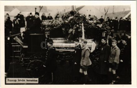 Kaszap István temetése Székesfehérvár sóstói temetőben. A menet elindul / the funeral of István Kaszap