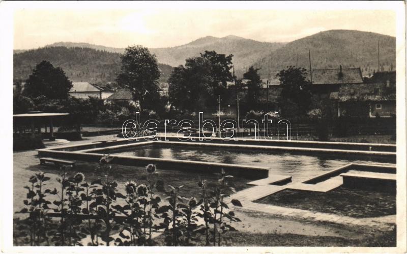 1943 Kovászna, Covasna; strand. Lénárd fényképész kiadása / swimming pool, spa