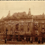 ~1910 Budapest VI. Drechsler-palota magyar zászlókkal díszítve. photo (fa)