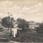 Tasnád, utca, templomok, gázlámpa. Lövinger lipót kiadása / street, churches, gas lamp