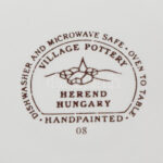 Herendi Village Pottery, majolika váza, kézzel festett kerámia. Jelzett. Kopásnyomokkal. M: 19,5cm - Image 2
