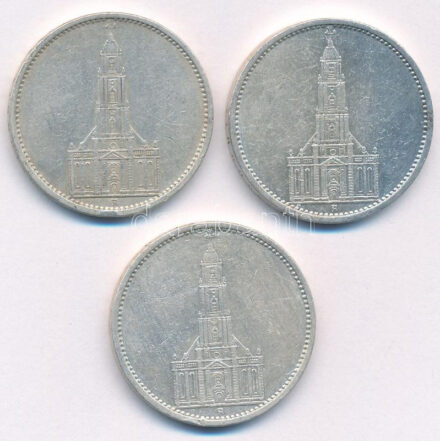 Német Harmadik Birodalom 1935A 5M Ag 'Garnisonkirche' (3x) T:2,2- ph. German Third Reich 1935A 5 Marks Ag 'Garnisonkirche' (3x) C:XF,VF edge error Krause KM#83