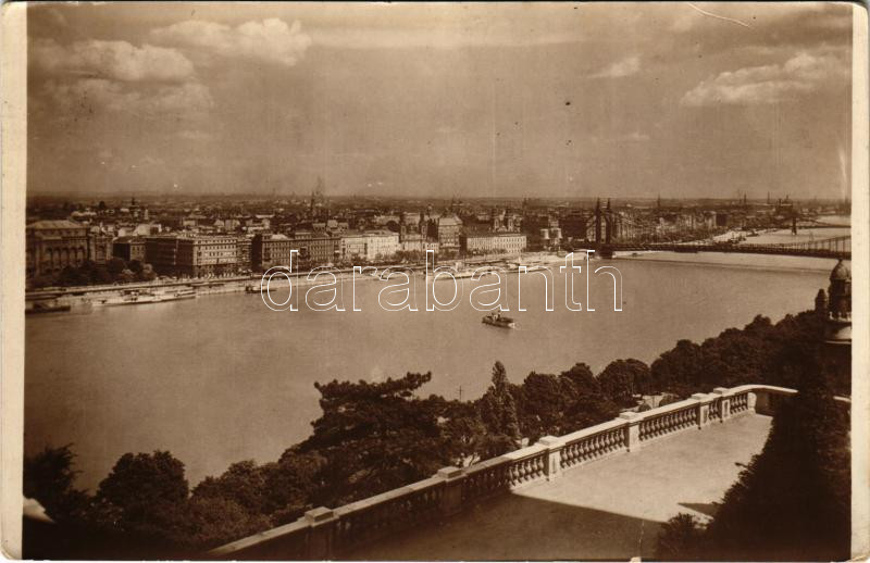 1943 Budapest V. Szállodák a pesti Dunaparton a Várkertből nézve (EK)