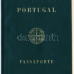 1976 Portugál útlevél / Portugese passport - Image 4