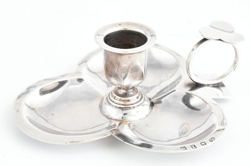 Ezüst(Ag) angol kézi gyertyatartó, lóheremintás, jelzett, d: 10,5 cm, nettó: 50,9 g