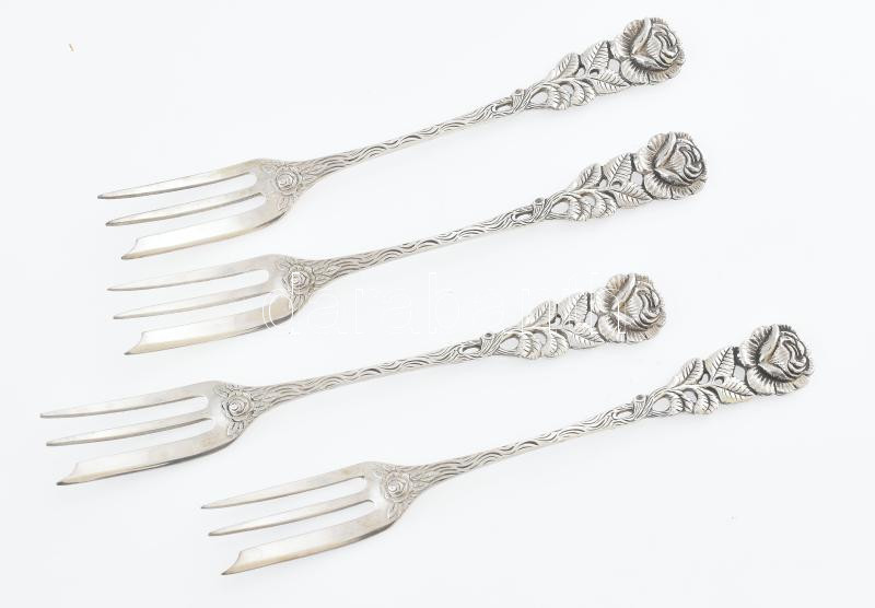 Ezüst(Ag) rózsás nyelű desszertes villa, jelzett, h: 14 cm, nettó: 67,7 g