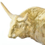 Jelzés nélkül: Magyar szürke szarvasmarha. Aranyra festett bronz, festett márvány talapzaton. m: 36 cm - Image 2