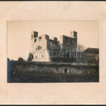 cca 1930-1940 2 db jelzés nélküli fotó (tóparti település, várrom), kartonra kasírozva, 17x11,5 cm