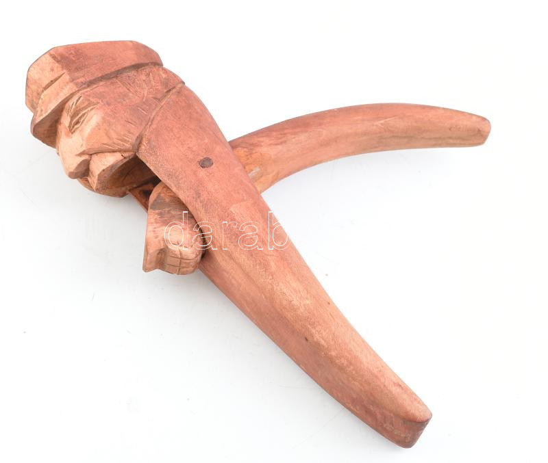 Figurális faragott fa diótörő, kopott, h: 24 cm