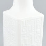 Német dizájn porcelán váza, jelzett, hibátlan, m: 21 cm