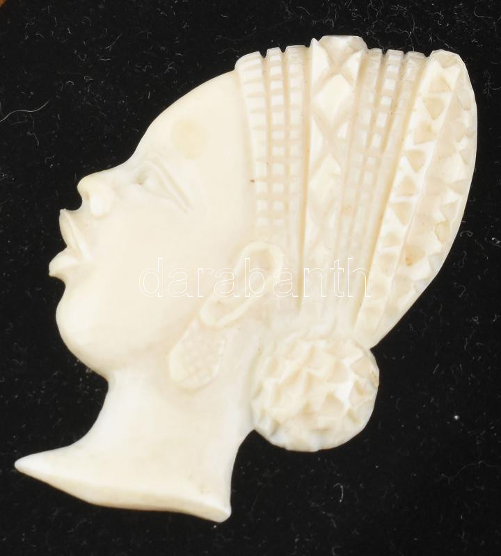 Afrikai csont faragvány, képkeretre applikálva, kopott, 6x3,5 cm - Image 2
