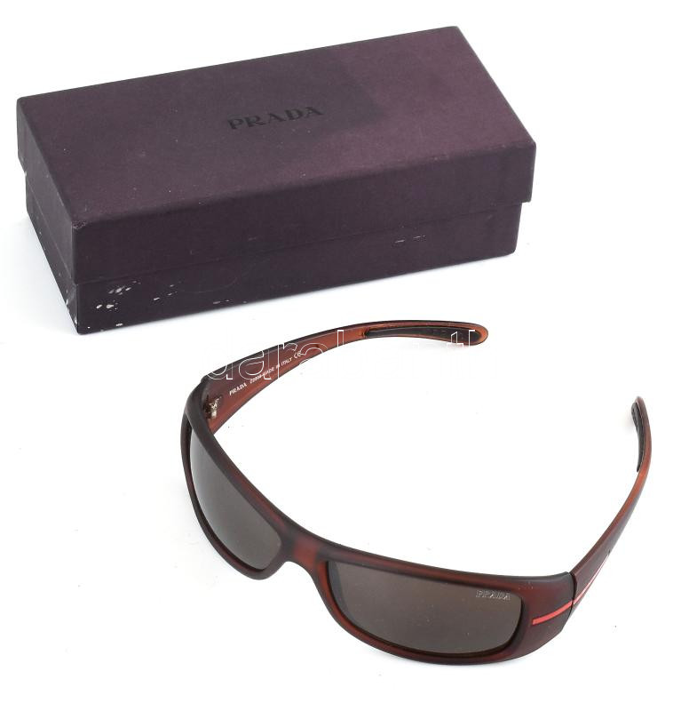 PRADA unisex napszemüveg dobozzal.