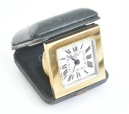 Swiza 8 utazóóra. Mechanikus. Bőr tokban 5,5x5,5 cm