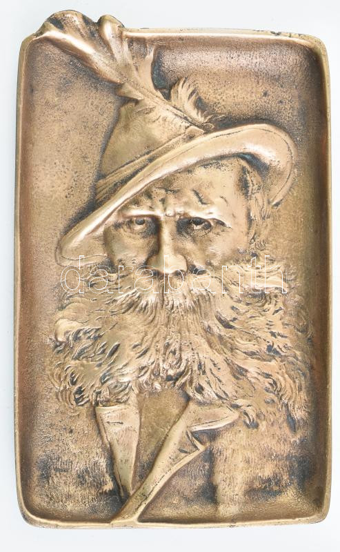 Vadász témájú bronz dísztál, 14×9 cm