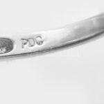 Arany (Au) 14K fehérarany gyűrű 25db brillel díszitve (ca. 1ct.; W/SI). Bruttó 3.2g, 60-as méret. - Image 3