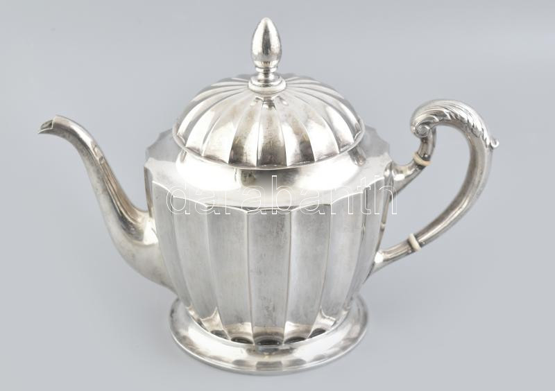Ezüst (Ag) teáskanna, jelzett, m: 24 cm, nettó: 992g