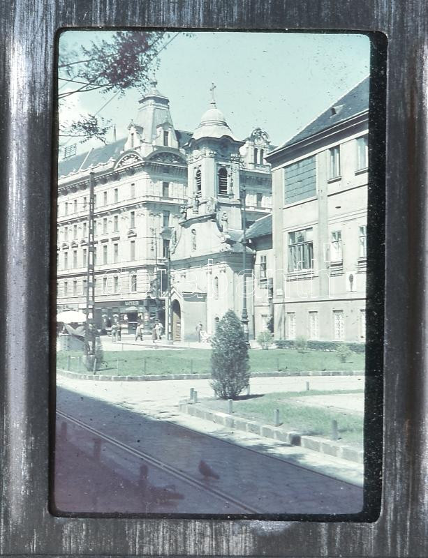cca 1940-1950 Budapest, épületek, színes diapozitív, 2 db - Image 2