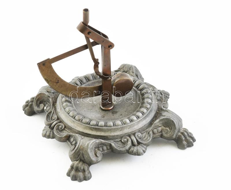 Régi levélmérleg, tálca nélkül, kopott, m: 13 cm