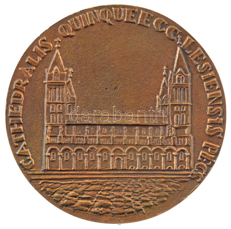 Rétfalvi Sándor (1941- ) DN 'Pécsi Katedrális' kétoldalas bronz plakett. 'CATHEDRALIS QUINQUE ECCLESIENSIS PÉCS / DEI GENITRIX IM CUBICULO CHRISTI E SEC IV' (100mm) T:2 alján sérült rögzítőcsap