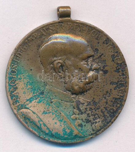 1898. 'Jubileumi Emlékérem a Fegyveres Erő Számára / Signum memoriae (AVSTR)' bronz kitüntetés mellszalag nélkül T:3 patina, korrózió Hungary 1898. 'Commemorative Jubilee Medal for the Armed Forces' bronze decoration without ribbon C:F