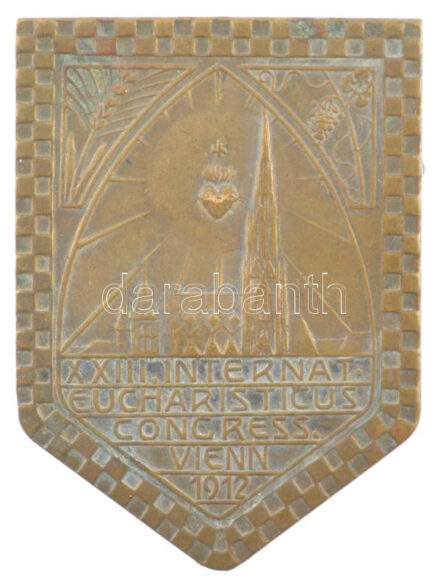 Ausztria 1912. 'XXIII. Nemzetközi Eucharisztikus Kongresszus Bécs 1912' bronz jelvény, 'BRÜDER SCHNEIDER WIEN' gyártói jelzéssel (47x35mm) T:1- patina Austria 1912. 'XXIII. INTERNAT. EUCHARISTICUS CONGRESS. VIENN 1912' bronze badge, with