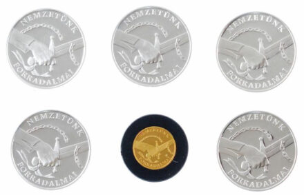 Ifj. Szlávics László (1959-) 2015. 'Nemzetünk forradalmai' emlékérem sorozat, benne 'Nemzeti Dal' Au emlékérem (2.00g/0.585/18mm) + 5xklf Ag emlékérem (15g/0.999/34mm), mindegyik érem kapszulában T:PP