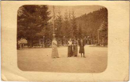 1912 Iglófüred, Spisská Nová Ves Kupele, Novovesské Kúpele; Petőfi tér, hölgyek / spa, square, ladies. photo (EK)