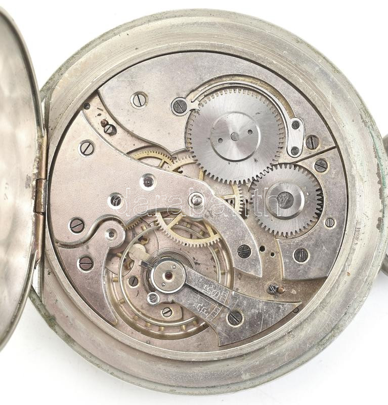 Vasutas Regulator nagy méretű fém tokos zsebóra, rajzos számlappal, díszített tokkal. Működő, jó állapotban d: 65 mm - Image 4