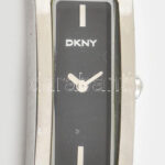 DKNY női kvarc karóra, fém szíjjal. 37x21 mm