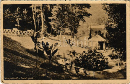 1927 Vihnye, Vihnyefürdő, Kúpele Vyhne; Felső park. Joerges Ágost özv. és fia kiadása / spa, park (kis szakadás / small tear)