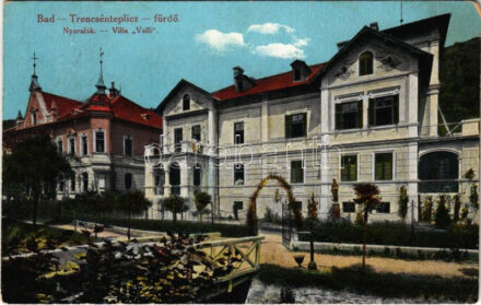 1918 Trencsénteplic, Trencianske Teplice; nyaralók, Villa Valli. Wertheim Zsigmond kiadása / spa, villas + 'VÖRÖSKERESZT KÓRHÁZ TRENCSÉNTEPLICZ' (kopott sarok / worn corner)