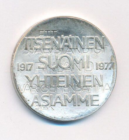 Finnország 1977. 10M Ag 'Függetlenség 60. évfordulója' kapszulában T:1- patina Finland 1977. 10 Markkaa Ag '60th Anniversary of Independence' in capsule C:AU Krause KM# 55 patina