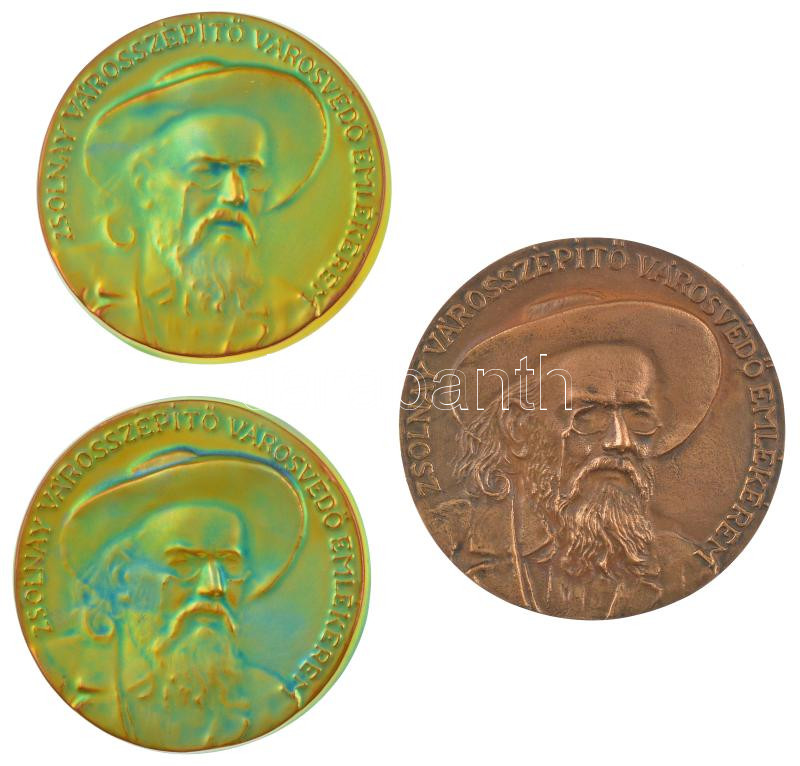 ~2000. 'Zsolnay Városszépítő Városvédő Emlékérem / Pécs Város Szépítéséért és Védelméért' bronz plakett (110mm) + 'Zsolnay Városszépítő Városvédő Emlékérem / Pécs Város Szépítéséért és Védelméért' eozin