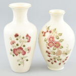 2 db Zsolnay porcelán váza. Kézzel festett, jelzett, hibátlan. 15 cm, 17 cm - Image 2