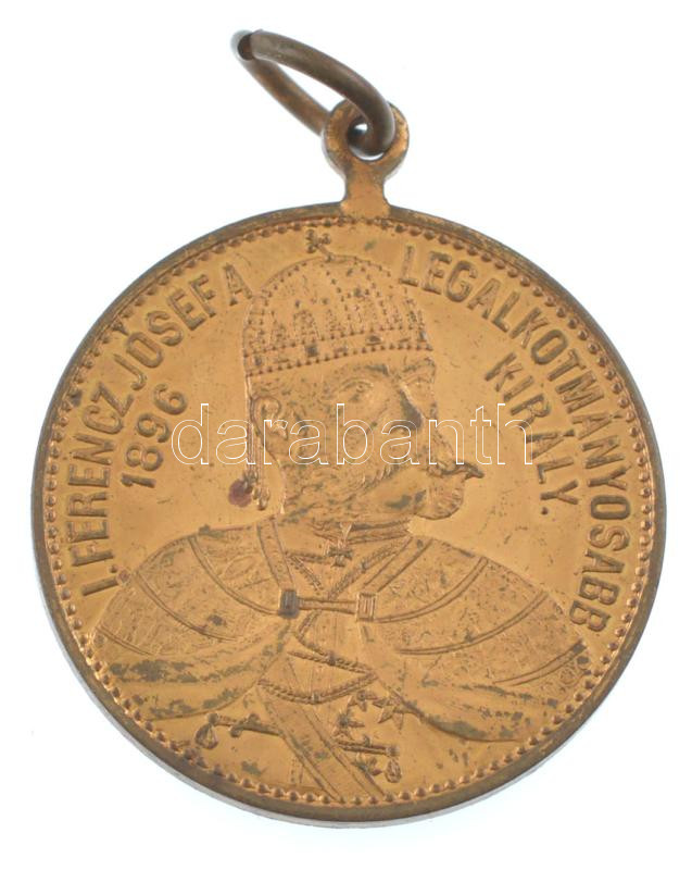 1896. 'Árpád a honalapító 896-1896 / I. Ferencz József a legalkotmányosabb király 1896' aranyozott bronz jubileumi emlékérem füllel (28mm) T:1- kopott aranyozás