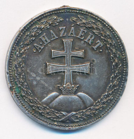1922. 'Magyar Ezüst Érdemérem' ezüstözött bronz kitüntetés peremén 'Bronz' jelzéssel, mellszalag nélkül T:2-,3 letört fül, patina, ph, ü. Hungary 1922. 'Hungarian Silver Merit Medal' silver plated bronze decoration with 'Bronz'