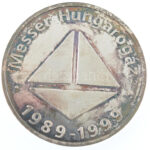 1999. 'Messer Hungarogáz 10 éves' ezüstözött fém emlékérem eredeti dísztokban (50mm) T:1- patina - Image 2