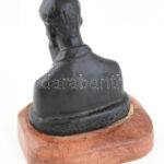 Madách Nyomda szobor, festett bronz, márvány talapzaton, jelzés nélkül, m: 15,5 cm - Image 3