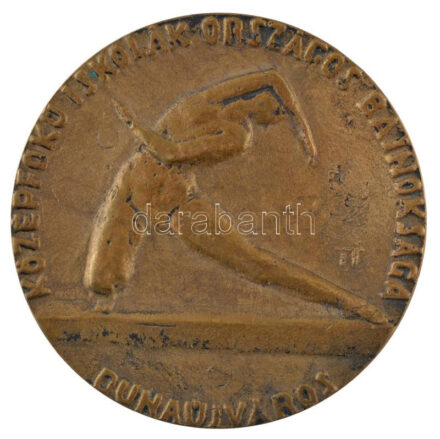 1976. 'Középfokú Iskolák Országos Bajnoksága - Dunaújváros / Magyar Diáksport Tanács' kétoldalas bronz emlékérem. Szign.: TT (70mm) T:2 patina