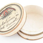 cca 1900 Vajna József Városi Gyógyszertára (Stadtapotheke) Budapest, Váczi utcza 34. gyógyszeres papírdoboz, d: 4 cm - Image 2