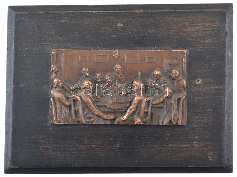 DN 'Sakkjátszma' egyoldalas bronz emlékplakett (73x40mm) fa lapra erősítve (125x95mm) T:1-