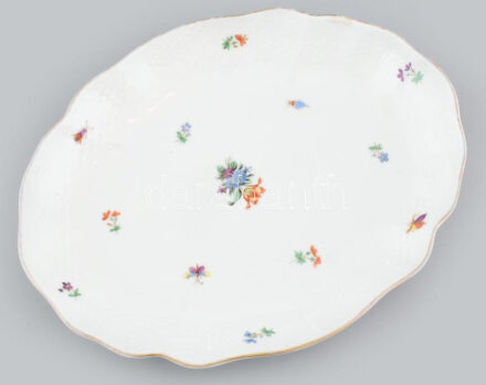 Herendi virág mintás porcelán tál. Kézzel festett, jelzett, kopással. 1939-es jelzéssel. 23x20 cm