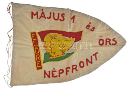 ~1955-1975. 'II Országos Úttörő Találkozó' eloxált Al jelvény (40x28mm) + 'aranykoszorús' festett sárgaréz kitüntető jelvény (21mm) + 'Kiváló úttörő munkáért' műgyantás, rátétes Cu jelvény (34x32mm) + 2xklf 'Előre'