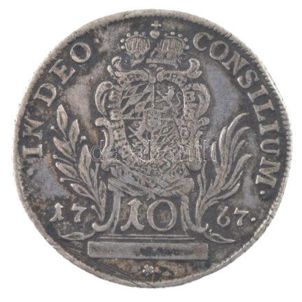 Német Államok / Bajorország 1767. 10kr Ag 'III. Miksa' (3,77g) T:2- kis ph., vésett fej, karc German States / Bavaria 1767. 10 Kreuzer Ag 'Maximilian III' (3,77g) C:VF small edge error, engraved head, scratch Krause KM#526