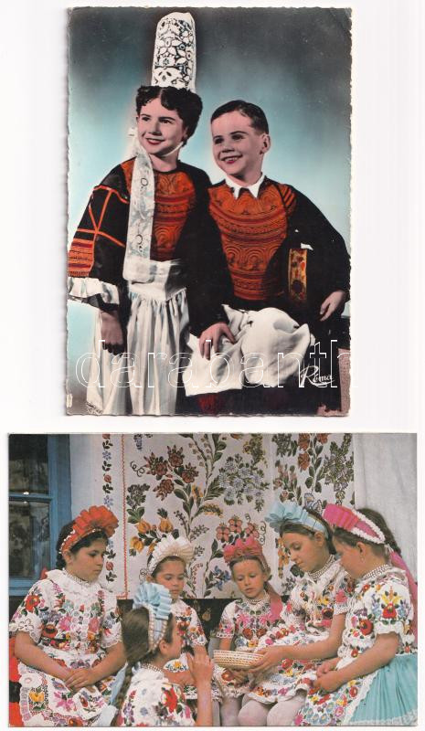 25 db MODERN népviseletes képeslap / 25 modern folklore motive postcards