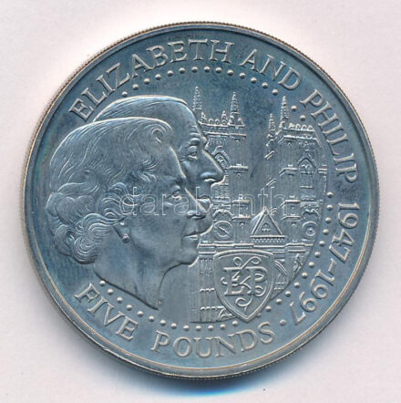 Guernsey 1997. 5P Cu-Ni 'II. Erzsébet és Fülöp herceg 50. házassági évfordulója' forgalomba nem került emlékkiadás, 'Westminster' feliratú bársony tasakban T:1,1- kis patina Guernsey 1997. 5 Pounds Cu-Ni '50th Anniversary of the