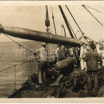 SMS Prinz Eugen az Osztrák-Magyar Haditengerészet Tegetthoff-osztályú csatahajója / SMS Prinz Eugen, Torpedodeck. K.u.K. Kriegsmarine / WWI Austro-Hungarian Navy SMS Prinz Eugen dreadnought battleship, mariners. Pola, 1916. Fot. Jahn