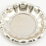 Ezüst (Ag) Art Deco kínálótál, gyönyörű állapotban, 1940 körül, jelzett, d: 24 cm, nettó: 303g