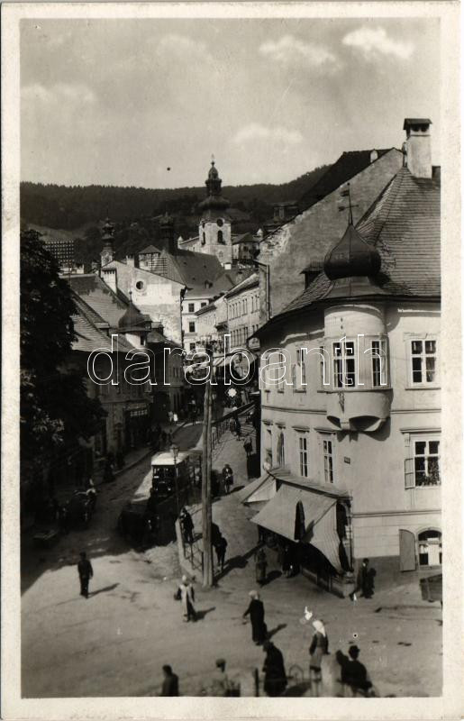 Selmecbánya, Schemnitz, Banská Stiavnica; tér, autóbusz, gyógyszertár, üzletek / square, autobus, pharmacy, shops