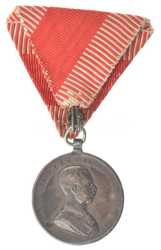 1914. 'Ferenc József II. osztályú Ezüst Vitézségi Érem' peremen jelzett Ag kitüntetés, a 'Károly Csapatkereszt' mellszalagján. Szign.: Tautenhayn T:2- patina, ph. Hungary 1914. 'Silver Gallantry Medal, 2nd Class' Ag decoration with - Image 2